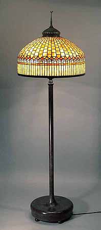 24 1/2" Standard Geometric Tiffany floor lamp